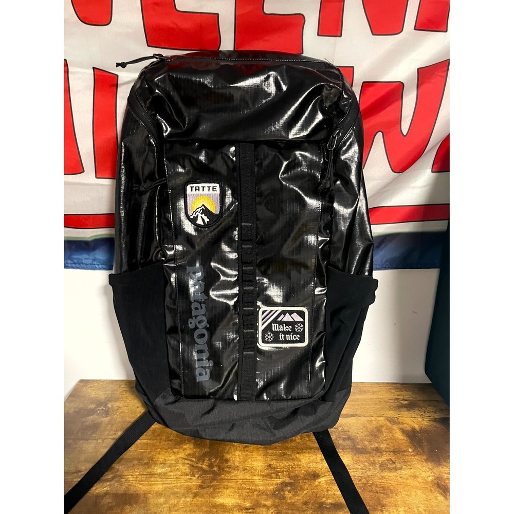 Patagonia Black Hole 25L Backpack Unisex Black Logo Ripstop Weatherproof Travel